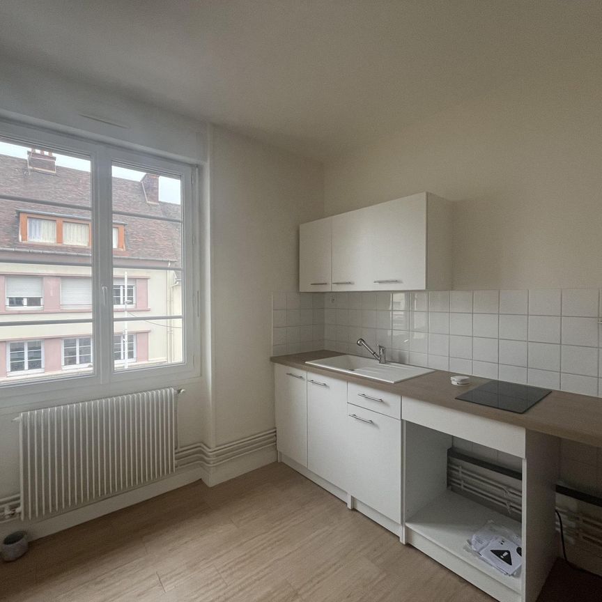 Location Appartement 3 pièces 66m² LE CREUSOT 71200 - Photo 1