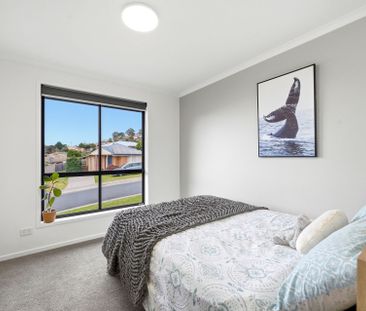 Sunny 3 Bed Home with Deck & Garage - Photo 6