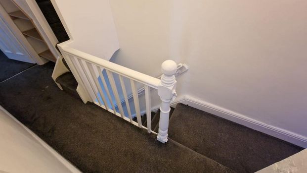 5 bedroom end of terrace house to rent - Photo 1