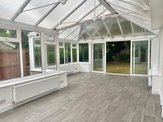 4 bedroom Four Bedroom Detached Home to rent - Photo 1