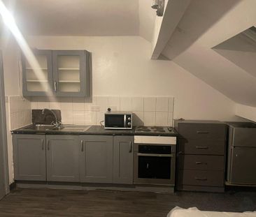 Studio to rent - Photo 4