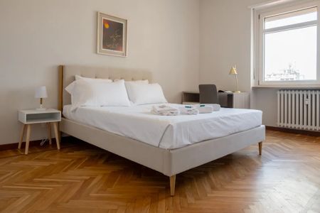 Piazza della Repubblica, Turin, Piedmont 10152 - Photo 3