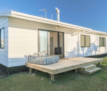Fully Renovated, Private & Sunny in Ngongotahā - Photo 5