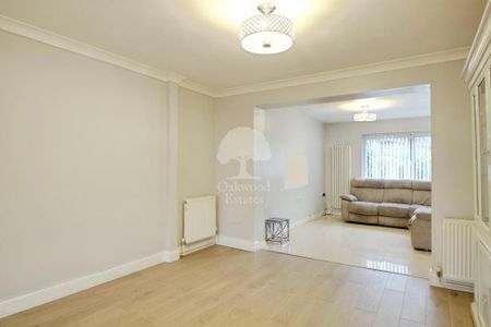 4 bedroom semi-detached house to rent - Photo 5