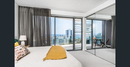 BEACHSIDE PENTHOUSE APARTMENT - Photo 4