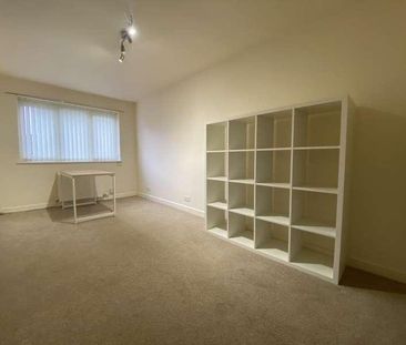 Spinners Way, Moorside, Oldham, OL4 - Photo 3