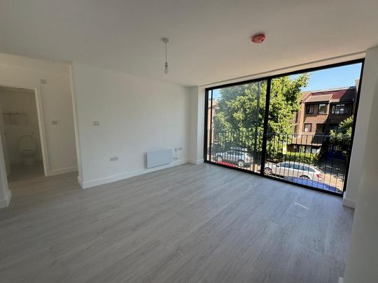 2 bedroom flat to rent - Photo 1