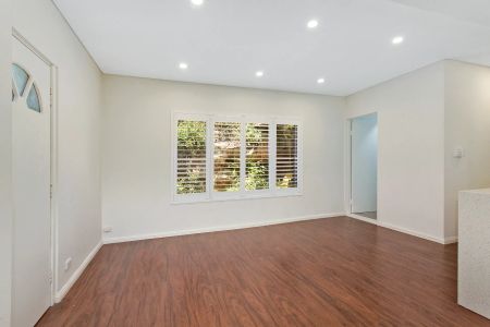 19A Cashel Crescent, - Photo 2