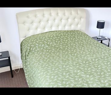 Room in a Shared House, Gower House, IG11 - Photo 6