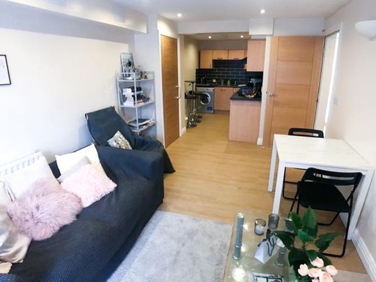 2 bedroom flat to rent - Photo 1