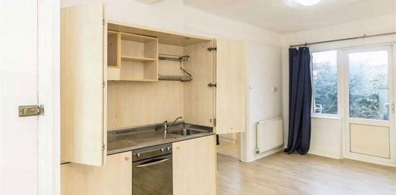 Studio to rent - Photo 2