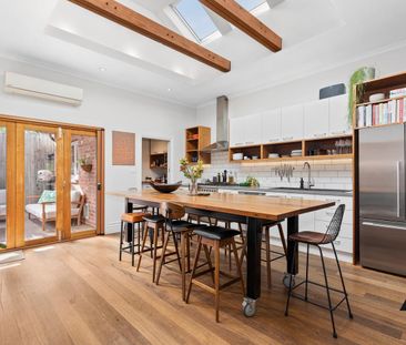 Style & Interior Precision - Photo 3