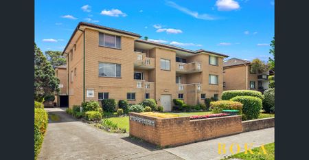 Two Bedroom Unit In Great Location! - Photo 5