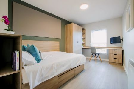 4 Bedrooms 2 bathrooms - Photo 4