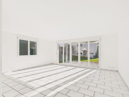 Beautiful 3.5-room apartment on the ground floor in a quiet, sunny location in Zizers - Foto 2