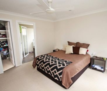 EXECUTIVE 2 BED, 2 BATH VILLA IN CBD! - Photo 2