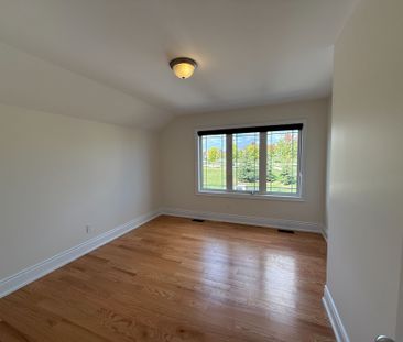 For Lease - 89 Slack Street Unit# Main and 2nd Floor only, Bradford... - Photo 3