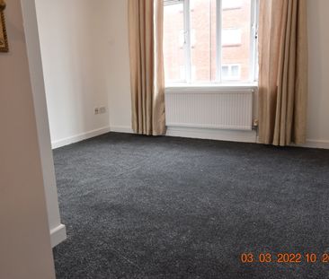 1 Bed Flat, Park Street, LU1 - Photo 3
