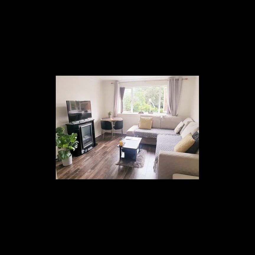 2 Bed Flat, Landressy Place, G40 - Photo 1