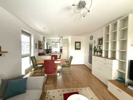 Neuwertige 2-Zimmer Wohnung mit Terrasser, Garten und Parkplatz - Foto 2