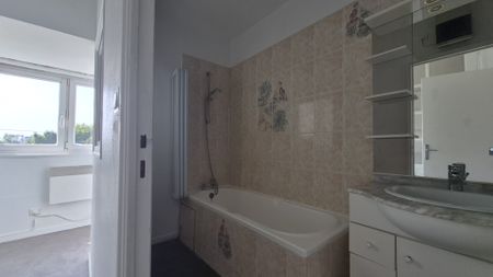Location Appartement 2 pièces 50m² LILLE 59000 - Photo 4