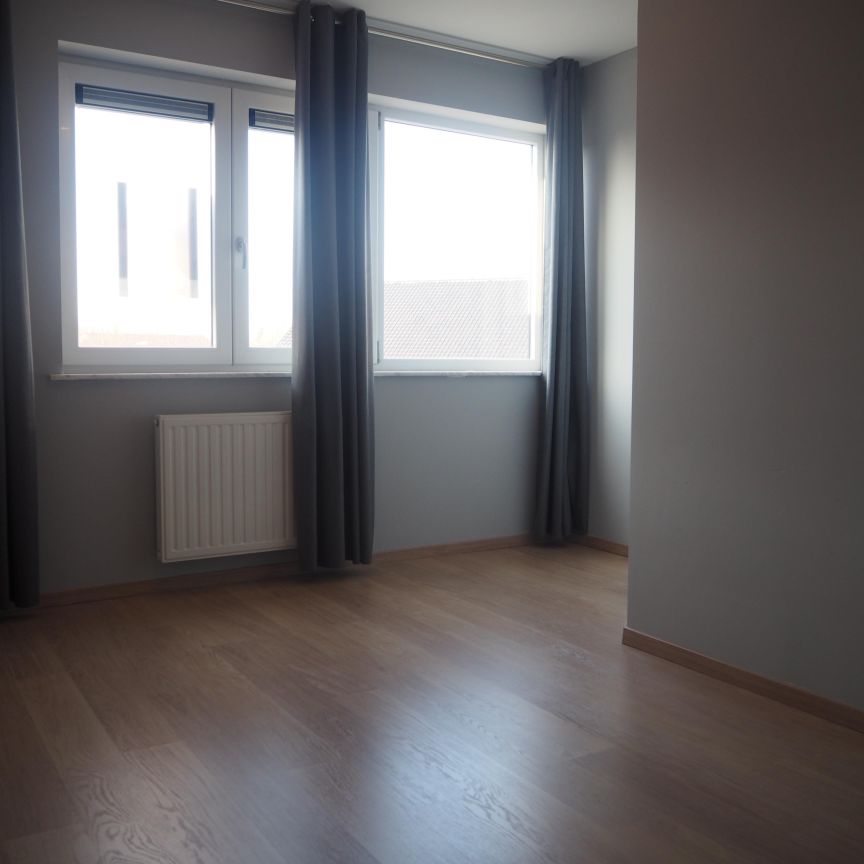 Ruim appartement in het hart van Egem - Photo 1