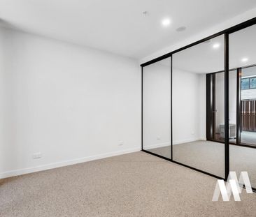 The WOW factor is alive at Ivanhoe Gardens - Photo 3