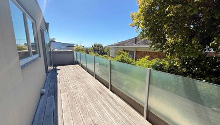 Large home on Mission Bay - Photo 3