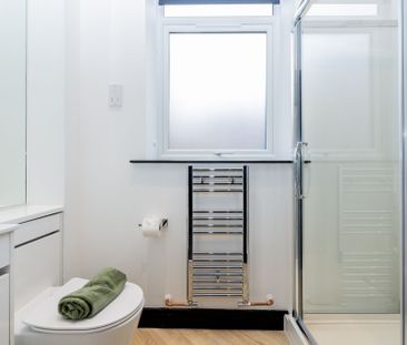 Crown House, Nuneaton, CV11 4BX - Photo 5