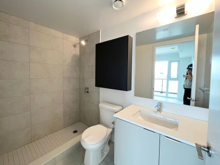 For Lease - 8 Tippett Rd Road Unit# 817, Toronto, Ontario - Photo 2