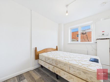 2 bedroom flat to rent - Photo 4