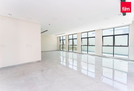 Luxury villa | Brand New | 4 bed + Maid + Driver - Photo 3