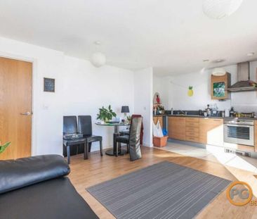 2 bedroom flat to rent - Photo 6