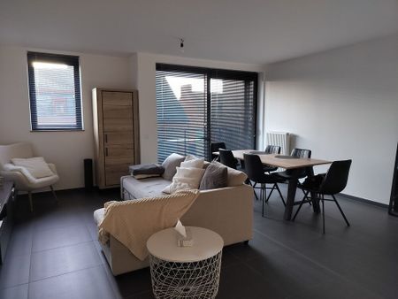 Modern eenslaapkamerappartement met twee terrassen en autostaanplaats in Ieper - Photo 2