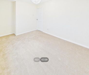 3 bedroom detached house to rent - Photo 5