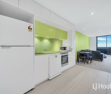 Exquisite Urban Living at Swanston Square - 2-Bedroom Apartment for... - Photo 5