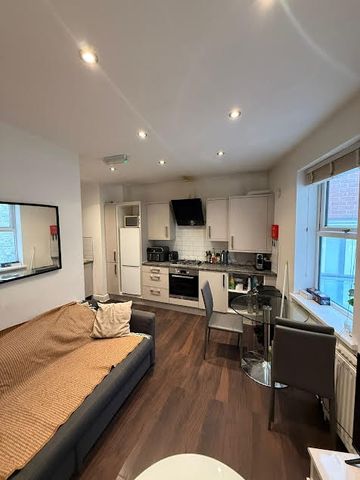 3 Bed Flat, Old Nichol Street, E2 - Photo 3
