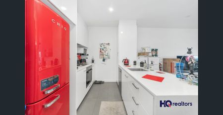 Modern Apartment Living at its Finest - Photo 3