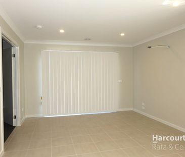 Spacious 4-Bedroom Family Home in Craigieburn - Photo 1