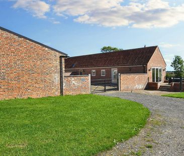 Cabbage Hill Farm, Castle Bytham, Grantham, NG33 - Photo 2