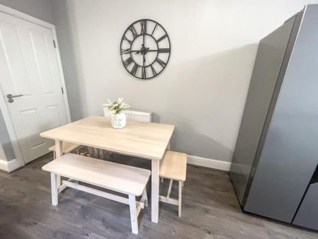 6 bedroom terraced house to rent - Photo 3