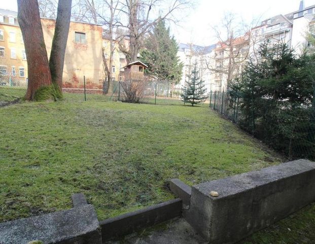 Charmantes Wohnerlebnis über den Dächern von Plauen - Foto 1