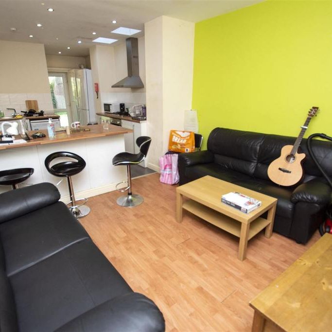 5 bedroom house to rent - Photo 1