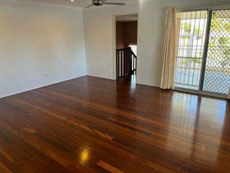 2 STOREY HOME SHORT STROLL FROM WOORIM BEACHFRONT - Photo 2