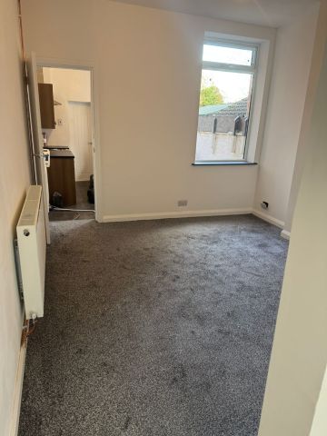 3 Bed Terraced House, Wolverton Road, LE3 - Photo 3