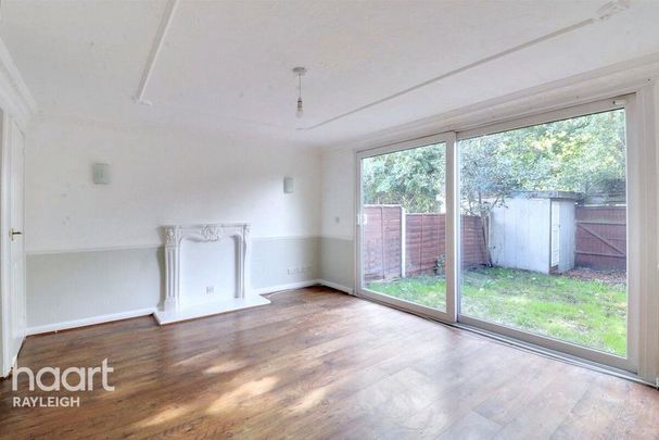 3 bedroom end of terrace house to rent - Photo 1