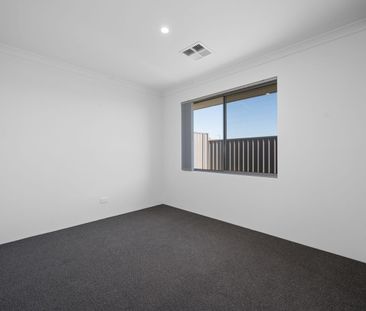 Spacious Home! - Photo 4