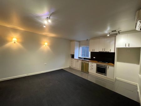 26A Hooper Crescent, Brunswick West VIC 3055 - Photo 2