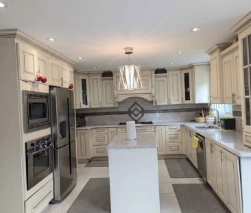 81 Oxford Street - Photo 3