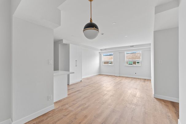 For Lease - 1328 Gerrard Street Unit# 304, Toronto, Ontario - Photo 1